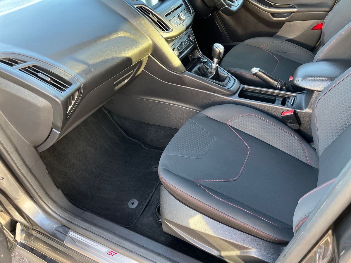 Used Ford Focus 2017 for sale - 76875943: Photo 33