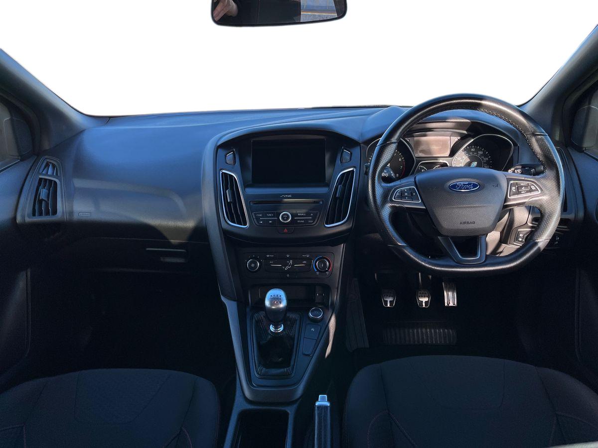 Used Ford Focus 2017 for sale - 76875943: Photo 7