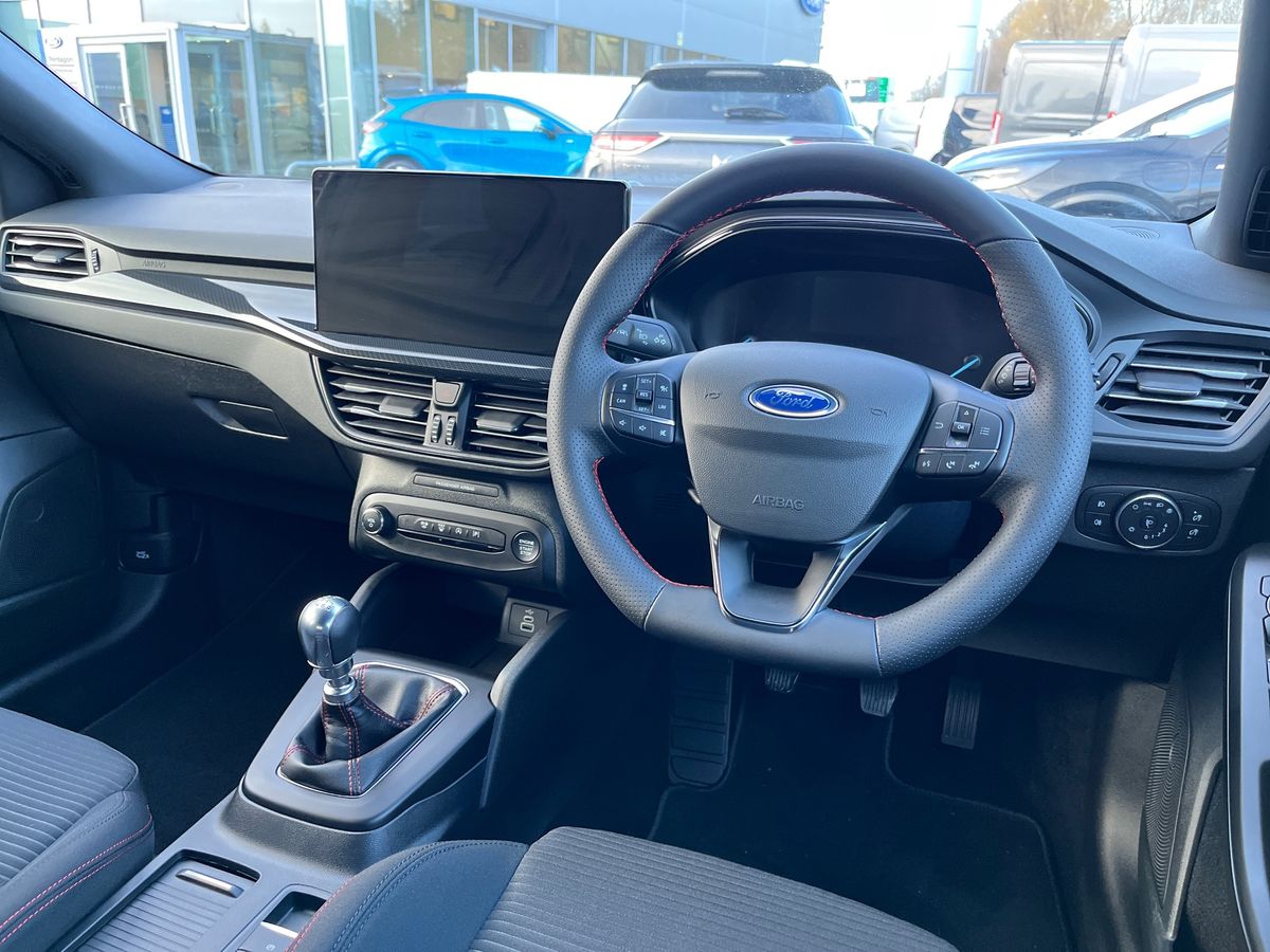 Used Ford Focus 2025 for sale - 76836852: Photo 32