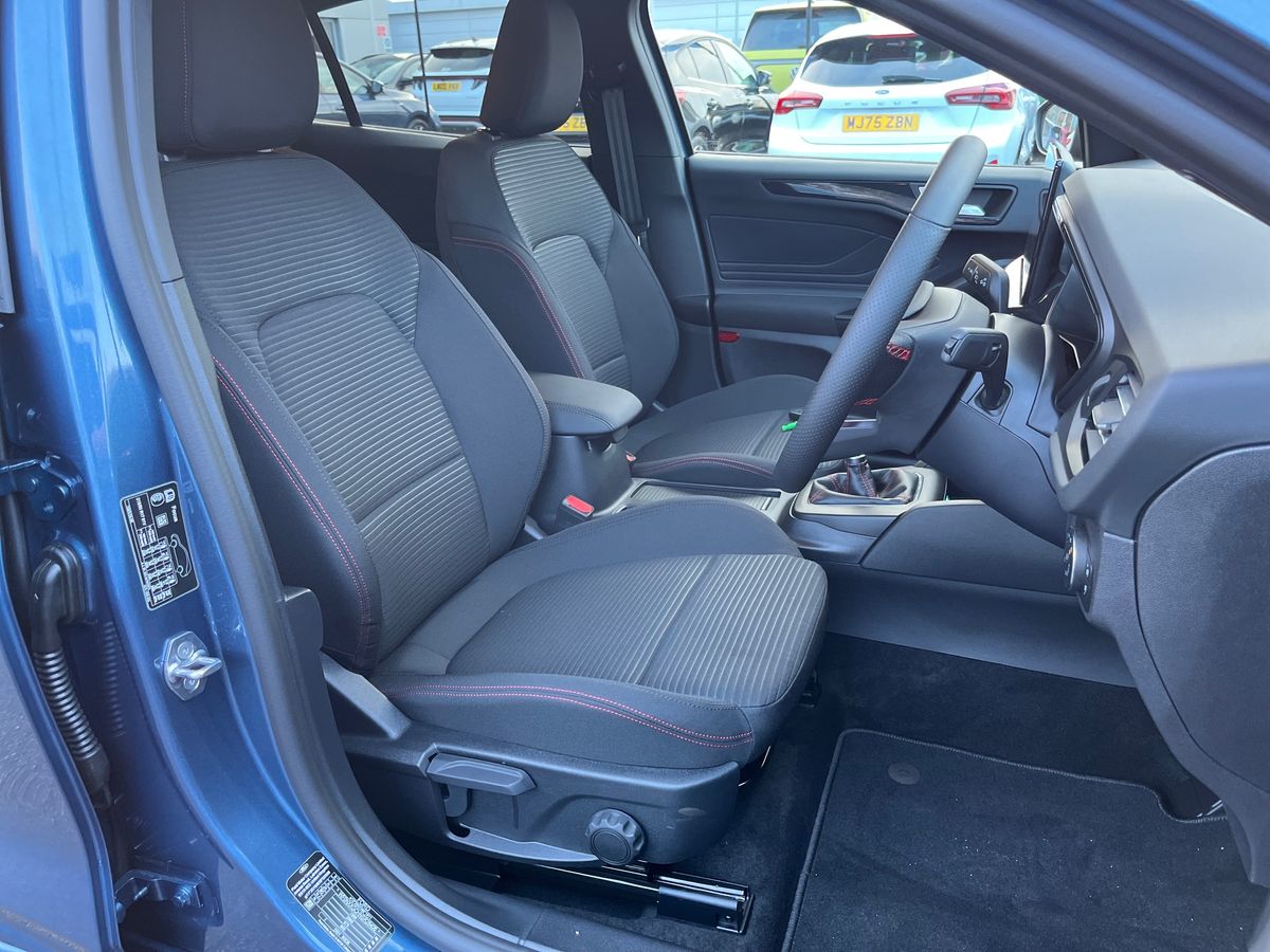 Used Ford Focus 2025 for sale - 76836852: Photo 39