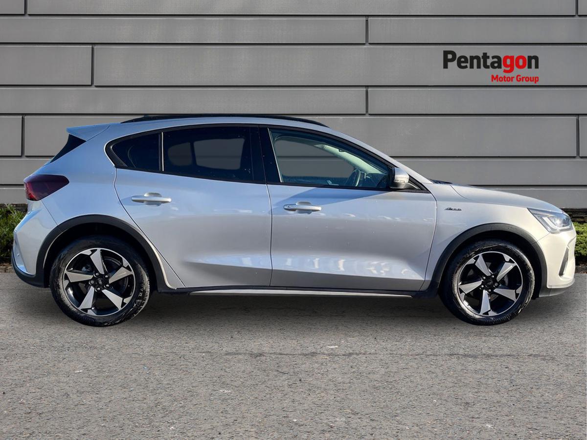 Used Ford Focus 2023 for sale - 76784769: Photo 13