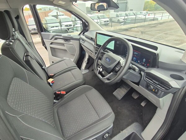 Used Ford Tourneo Custom 2025 for sale - 76163872: Photo 42