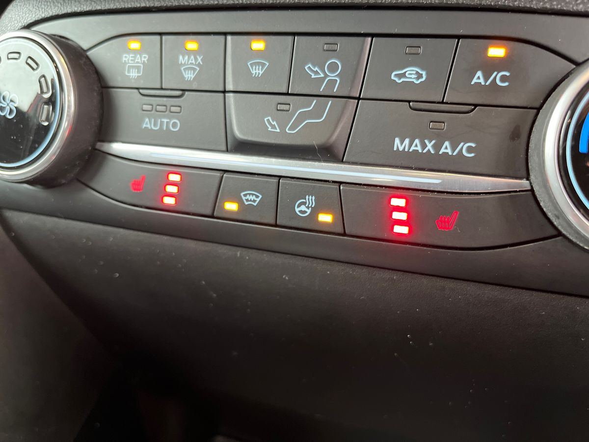 Used Ford Fiesta 2018 for sale - 76547473: Photo 40