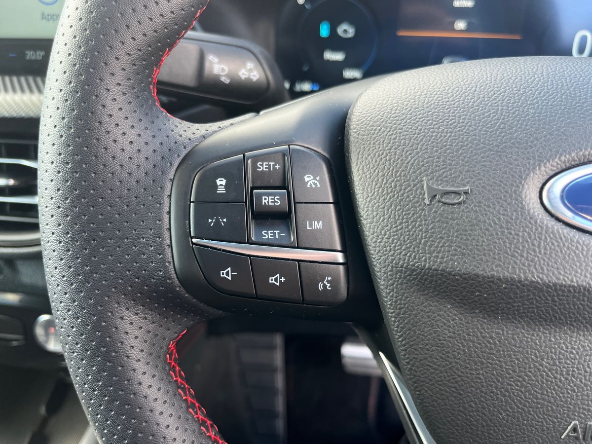 Used Ford Kuga 2025 for sale - 76040404: Photo 38