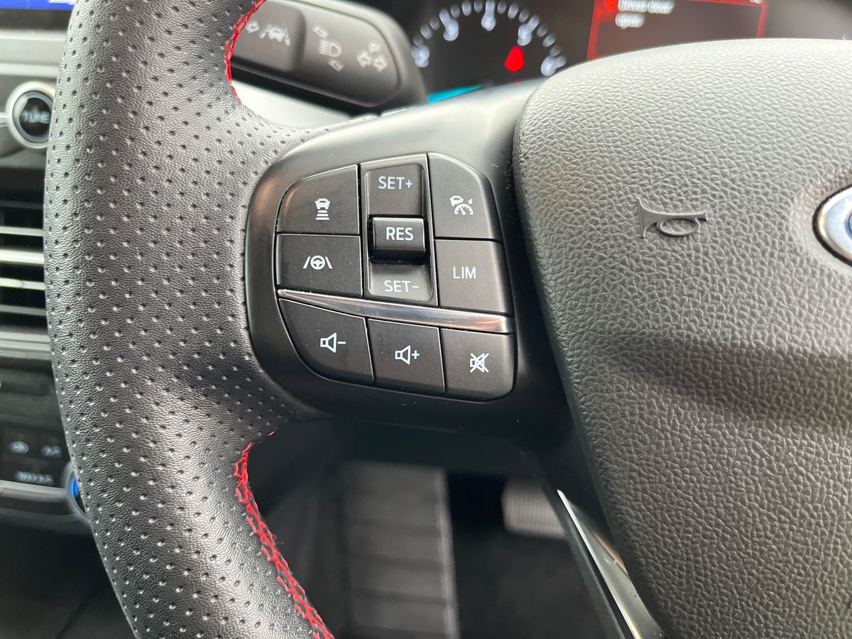 Used Ford Focus 2022 for sale - 76193698: Photo 35