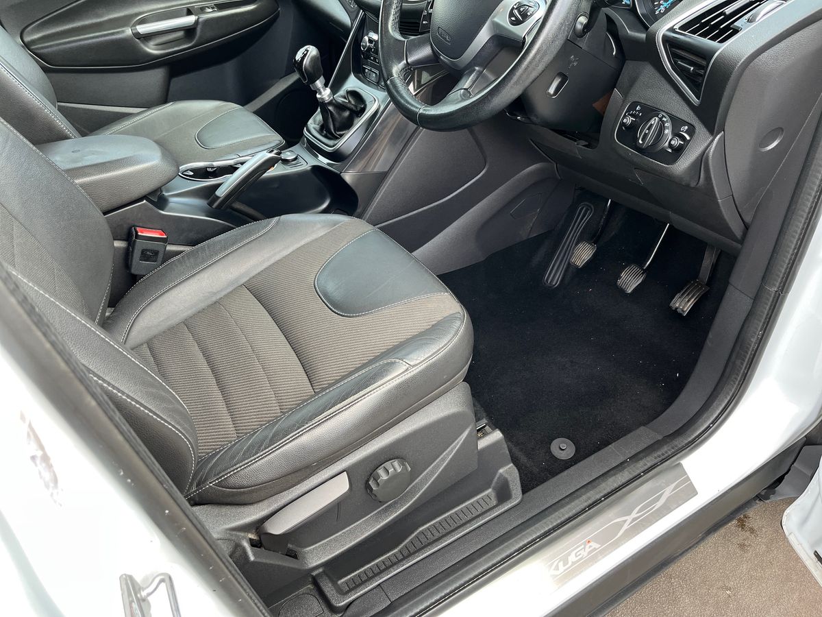 Used Ford Kuga 2015 for sale - 76373502: Photo 25