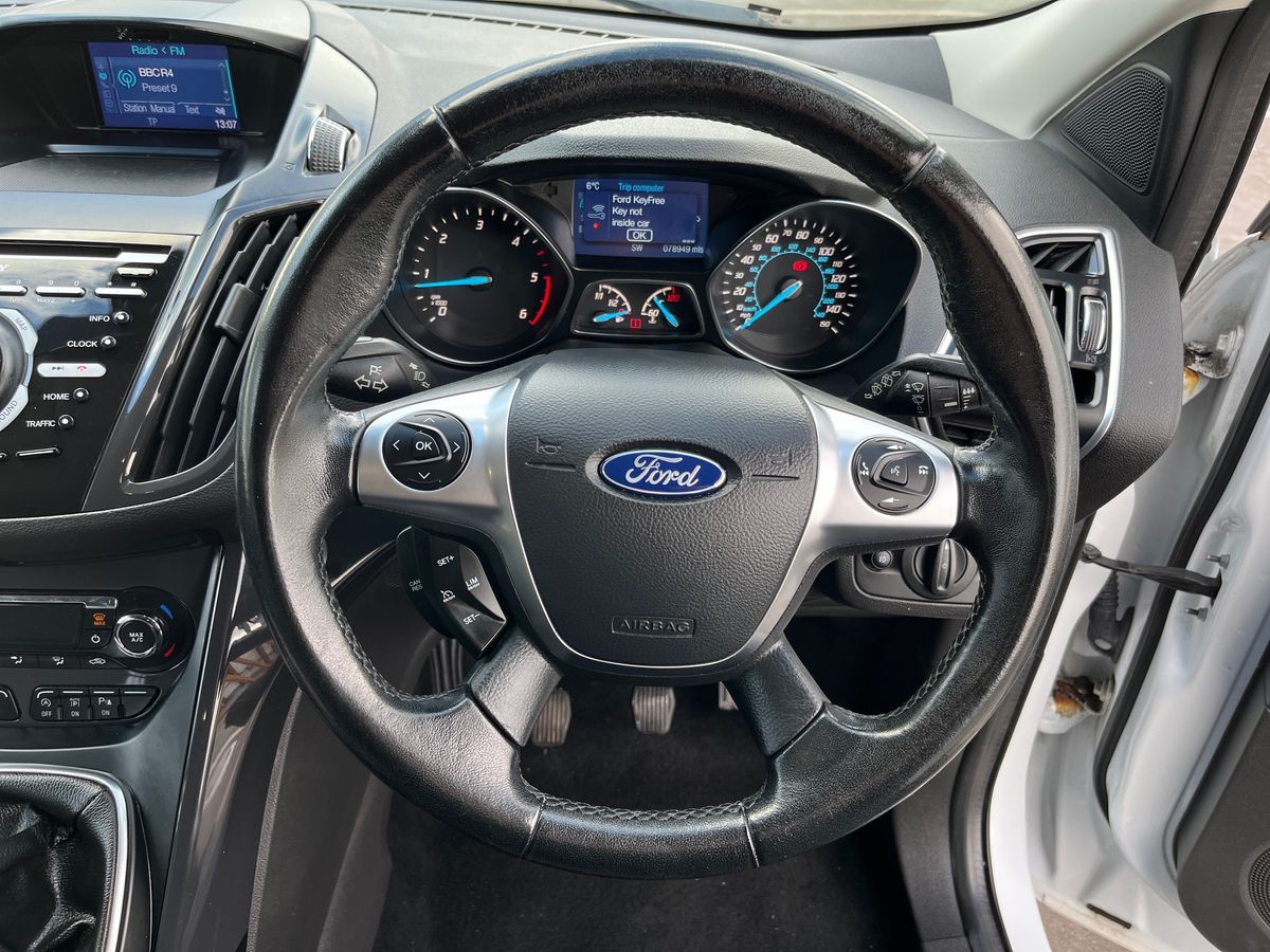 Used Ford Kuga 2015 for sale - 76373502: Photo 33