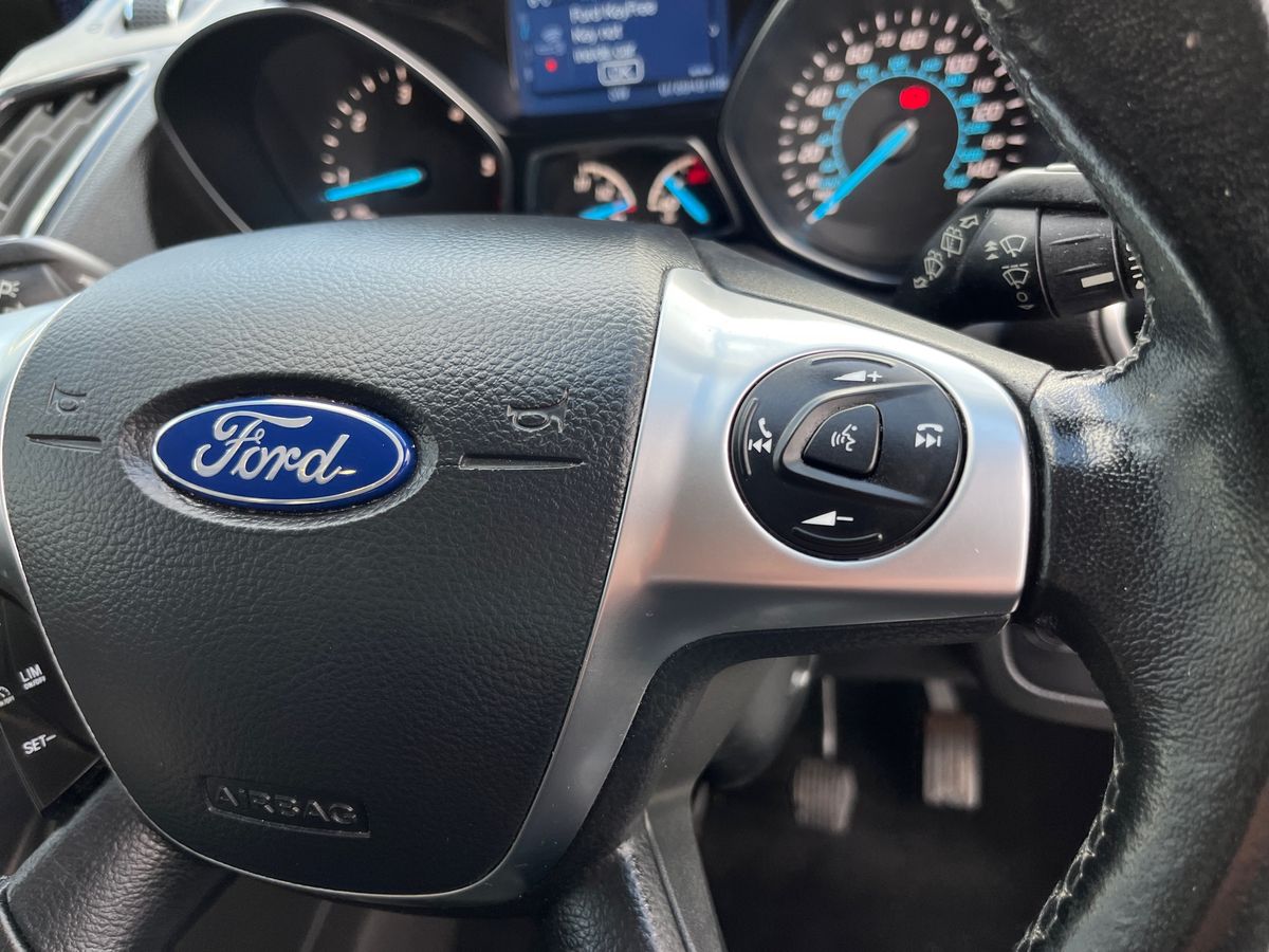 Used Ford Kuga 2015 for sale - 76373502: Photo 35