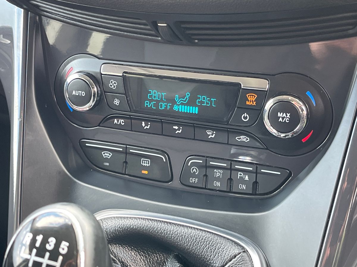 Used Ford Kuga 2015 for sale - 76373502: Photo 38