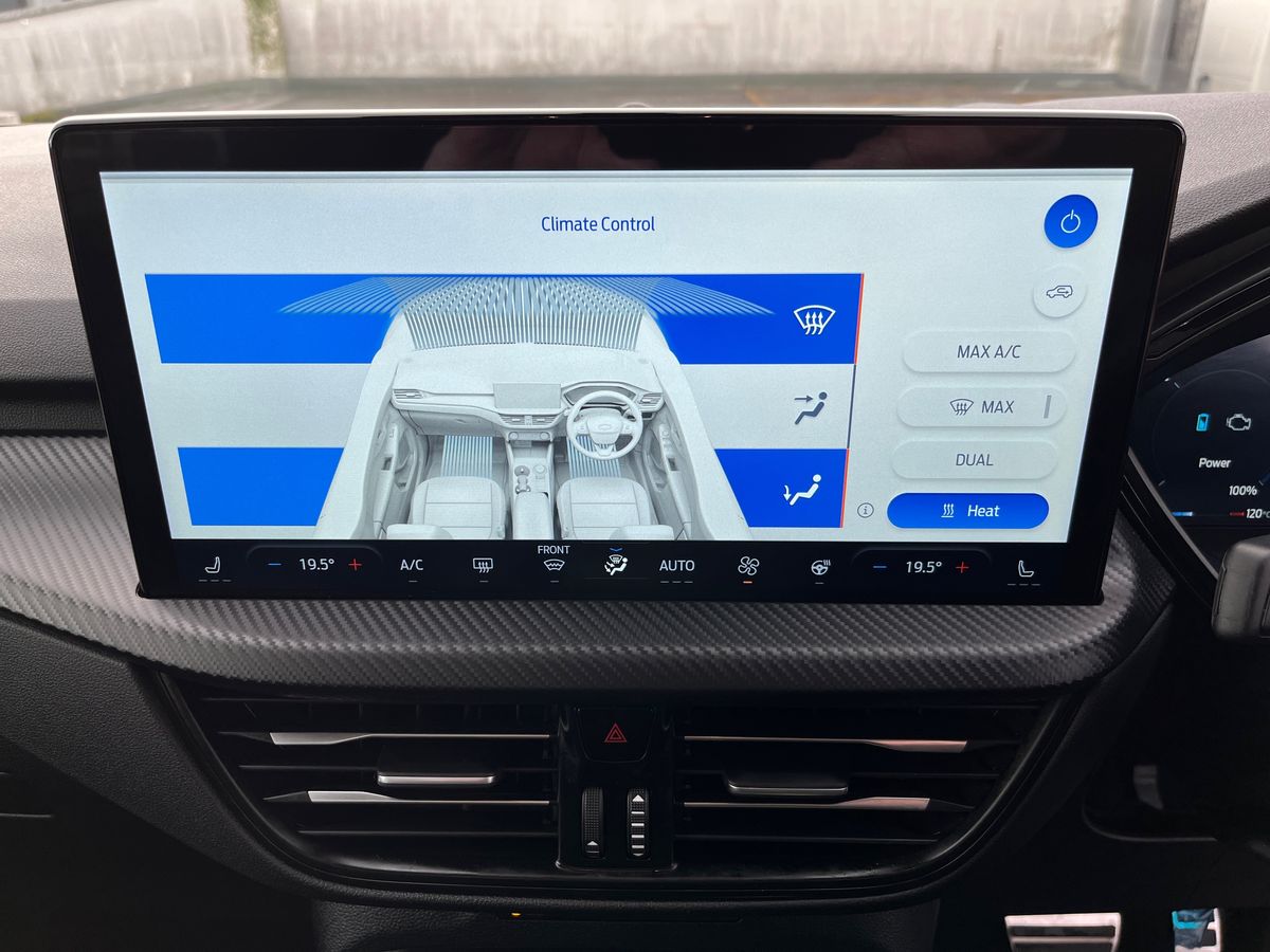 Used Ford Kuga 2025 for sale - 76328976: Photo 42