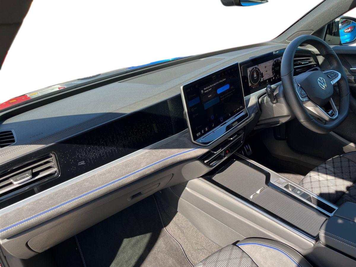 Used Volkswagen Passat 2025 for sale - 76040435: Photo 8