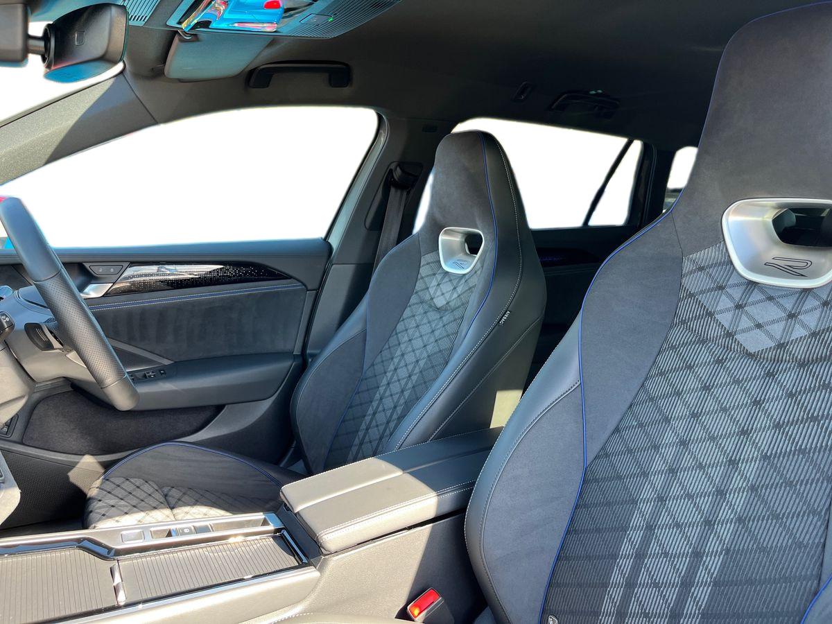 Used Volkswagen Passat 2025 for sale - 76040435: Photo 9