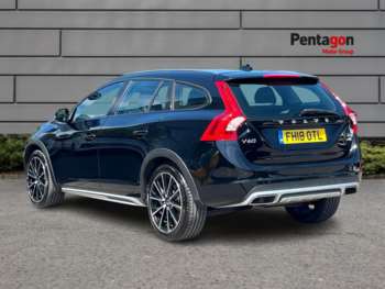 Used Volvo V60 Cross Country 2018 for sale - 74613087: Photo