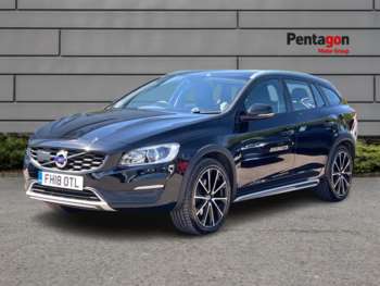 Used Volvo V60 Cross Country 2018 for sale - 74613087: Photo
