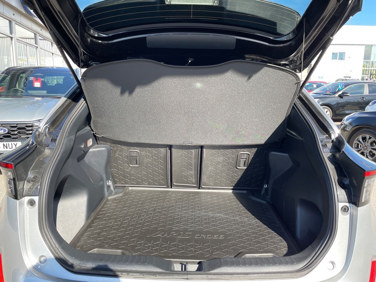 Used Toyota Yaris Cross 2024 for sale - 76892921: Photo 11