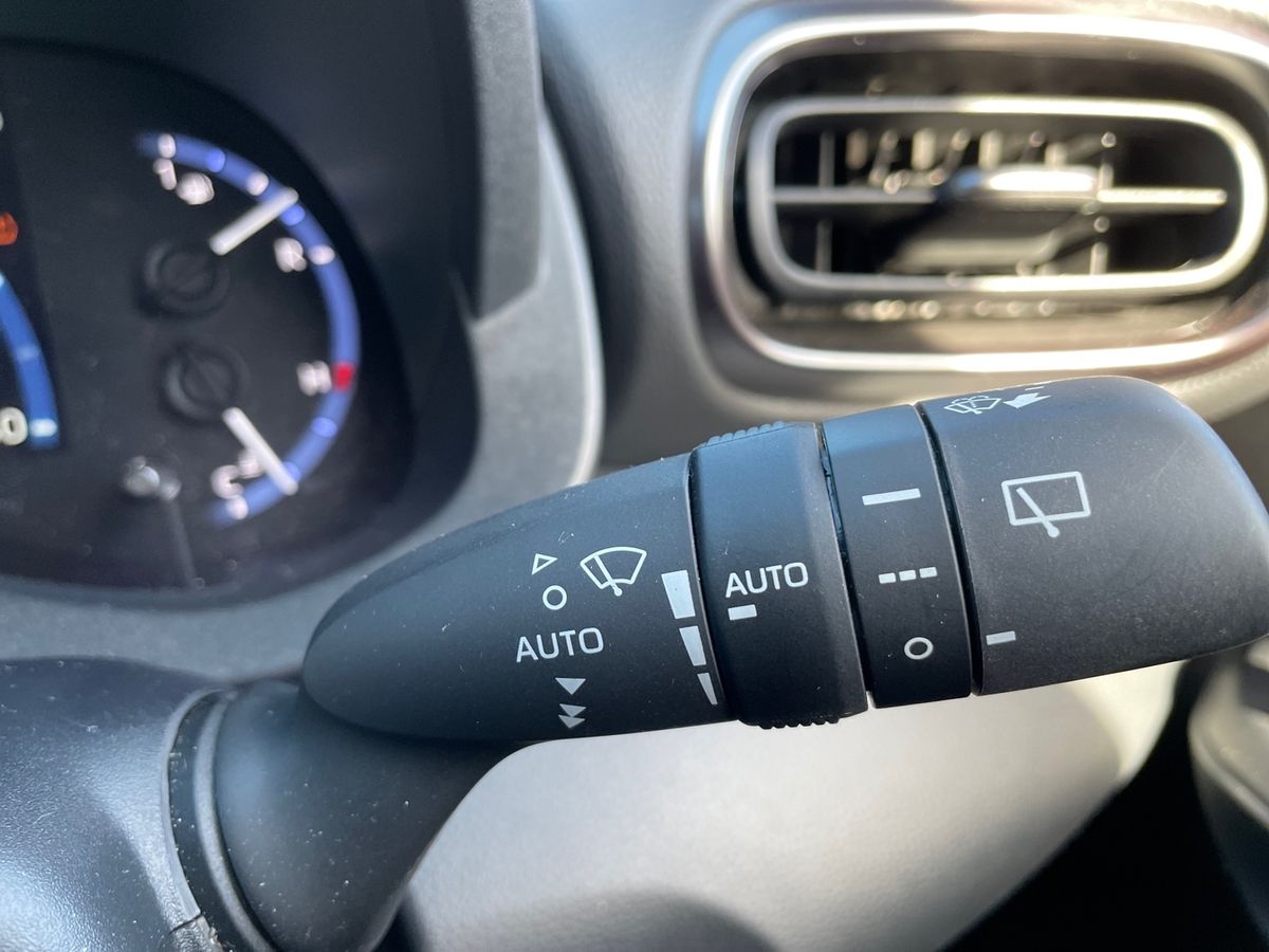 Used Toyota Yaris Cross 2024 for sale - 76892921: Photo 31