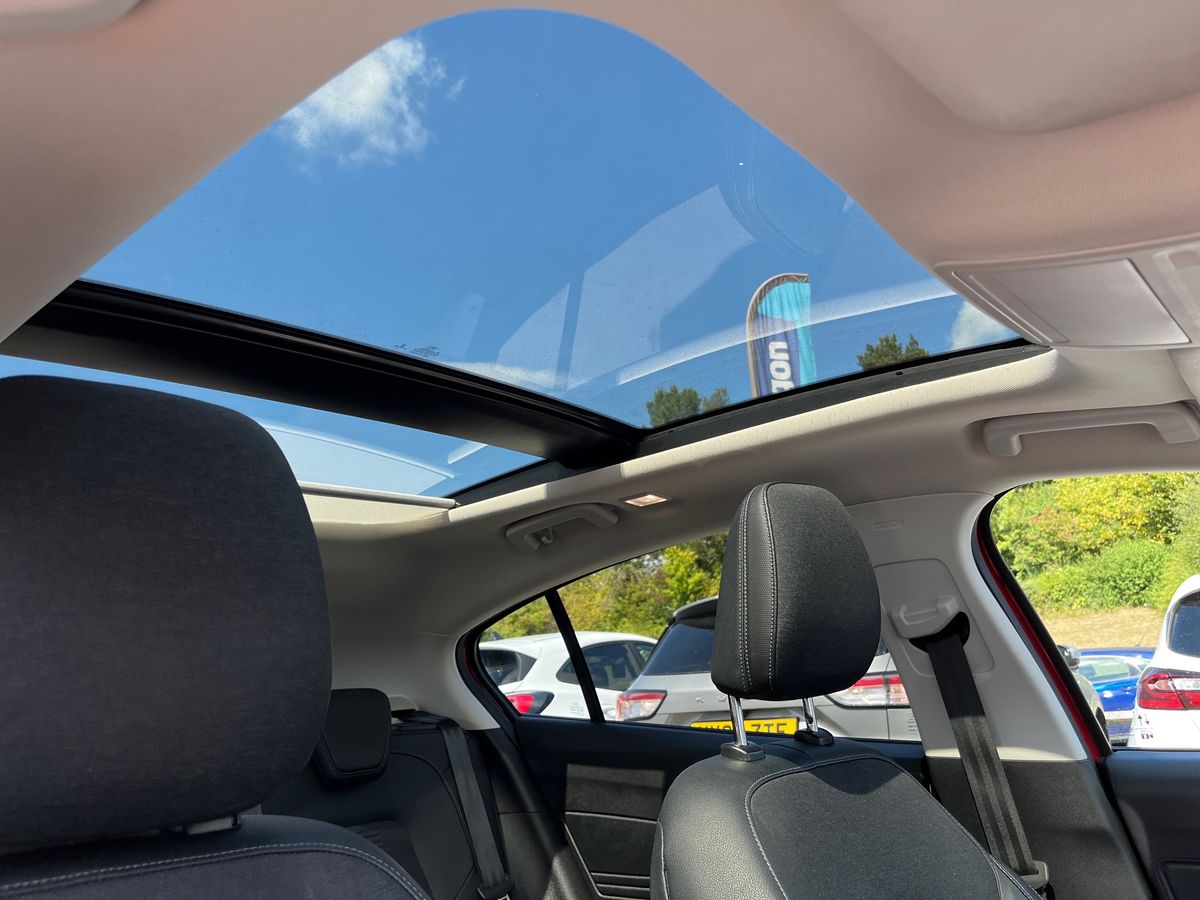 Used Ford Focus 2021 for sale - 76892910: Photo 23