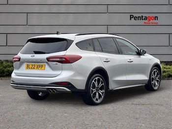 Used Ford Focus 2022 for sale - 77072958: Photo