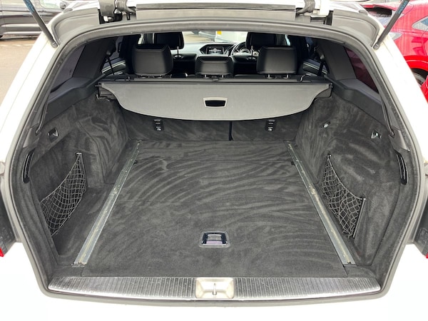 Used Mercedes-Benz E-Class 2015 for sale - 76186189: Photo 11