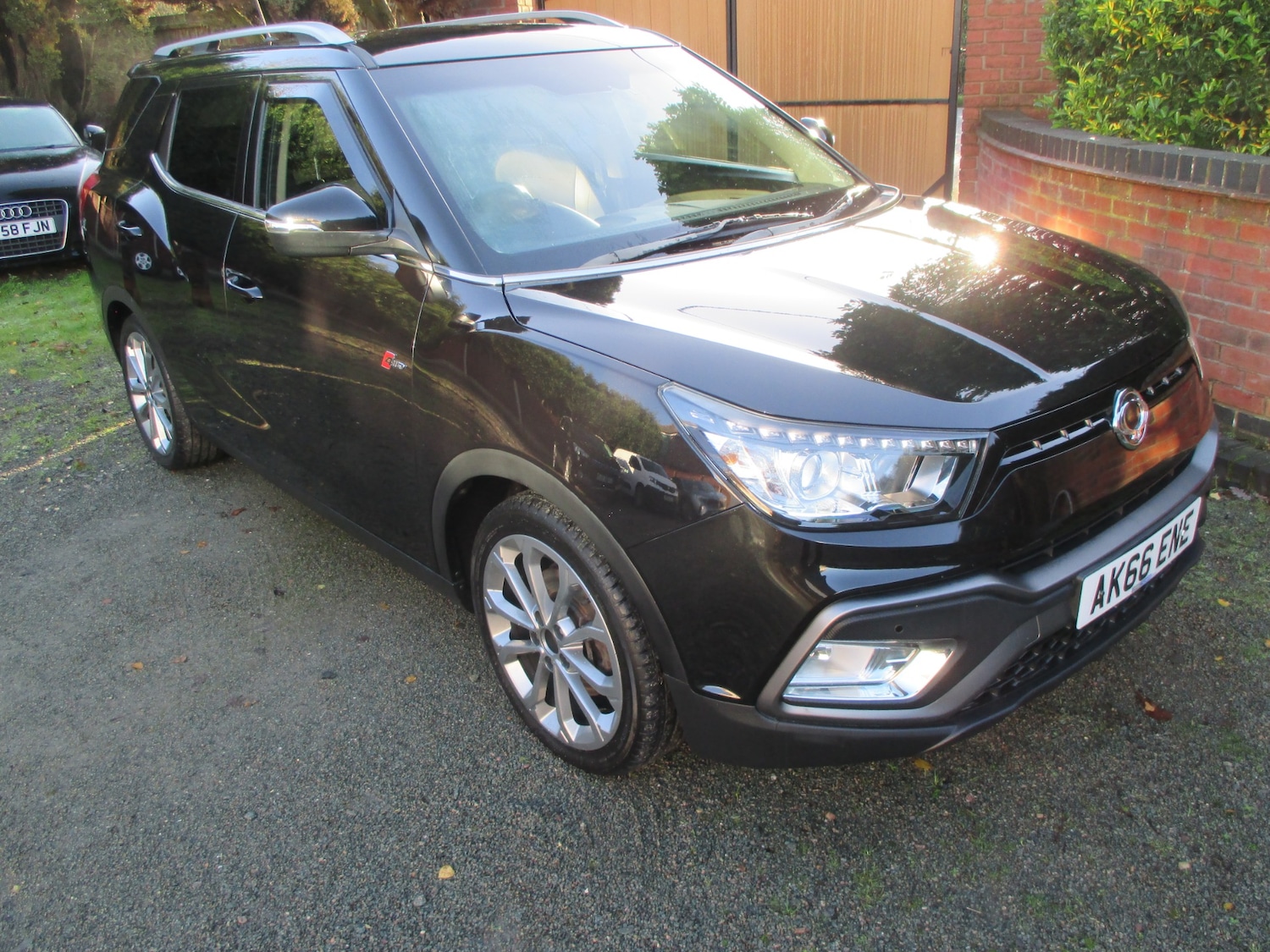Used Ssangyong Tivoli 2016 for sale - 76861937: Photo 1