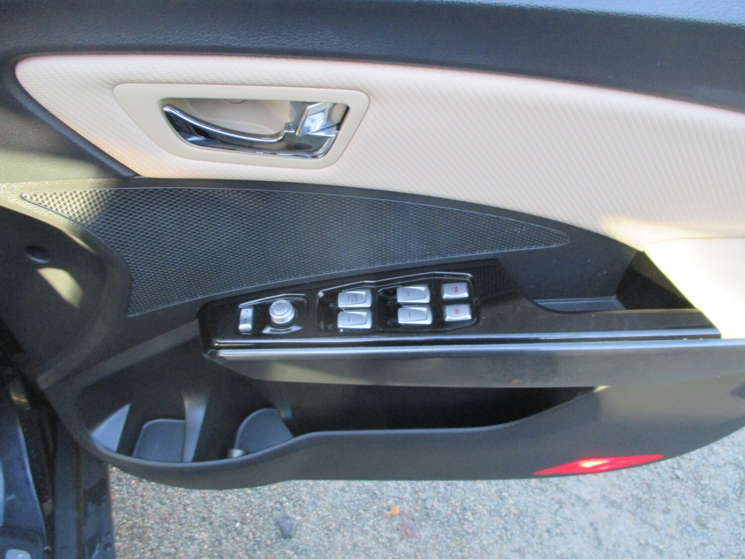 Used Ssangyong Tivoli 2016 for sale - 76861937: Photo 16