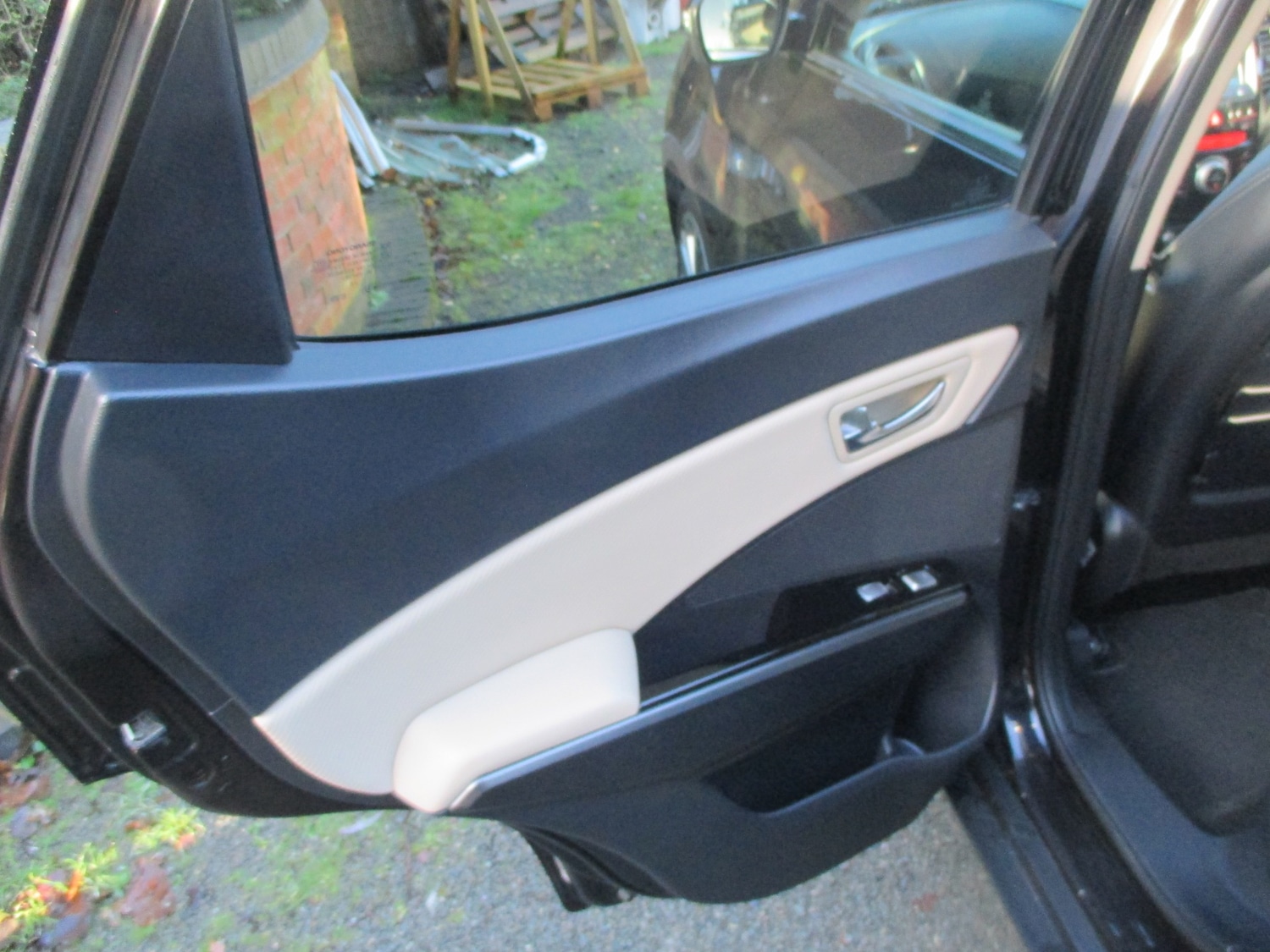 Used Ssangyong Tivoli 2016 for sale - 76861937: Photo 6