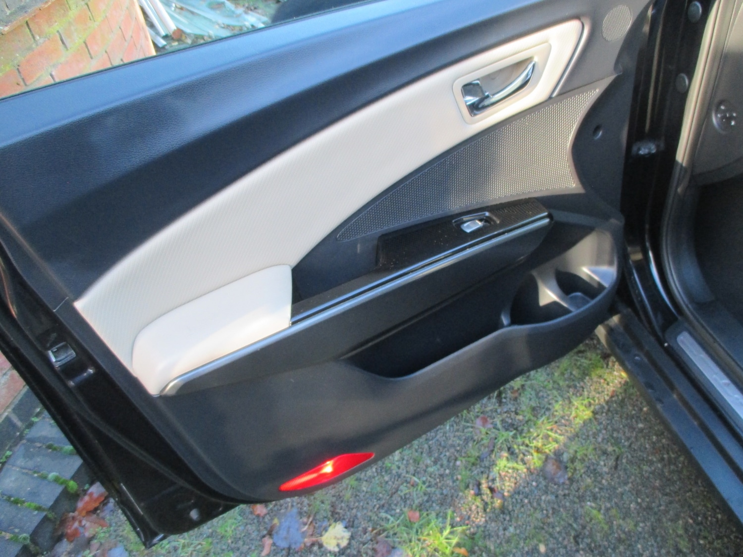 Used Ssangyong Tivoli 2016 for sale - 76861937: Photo 9