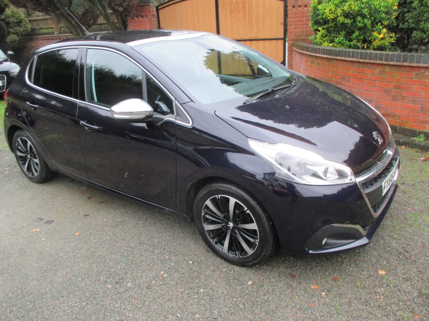 Used Peugeot 208 2016 for sale - 76879523: Photo 1