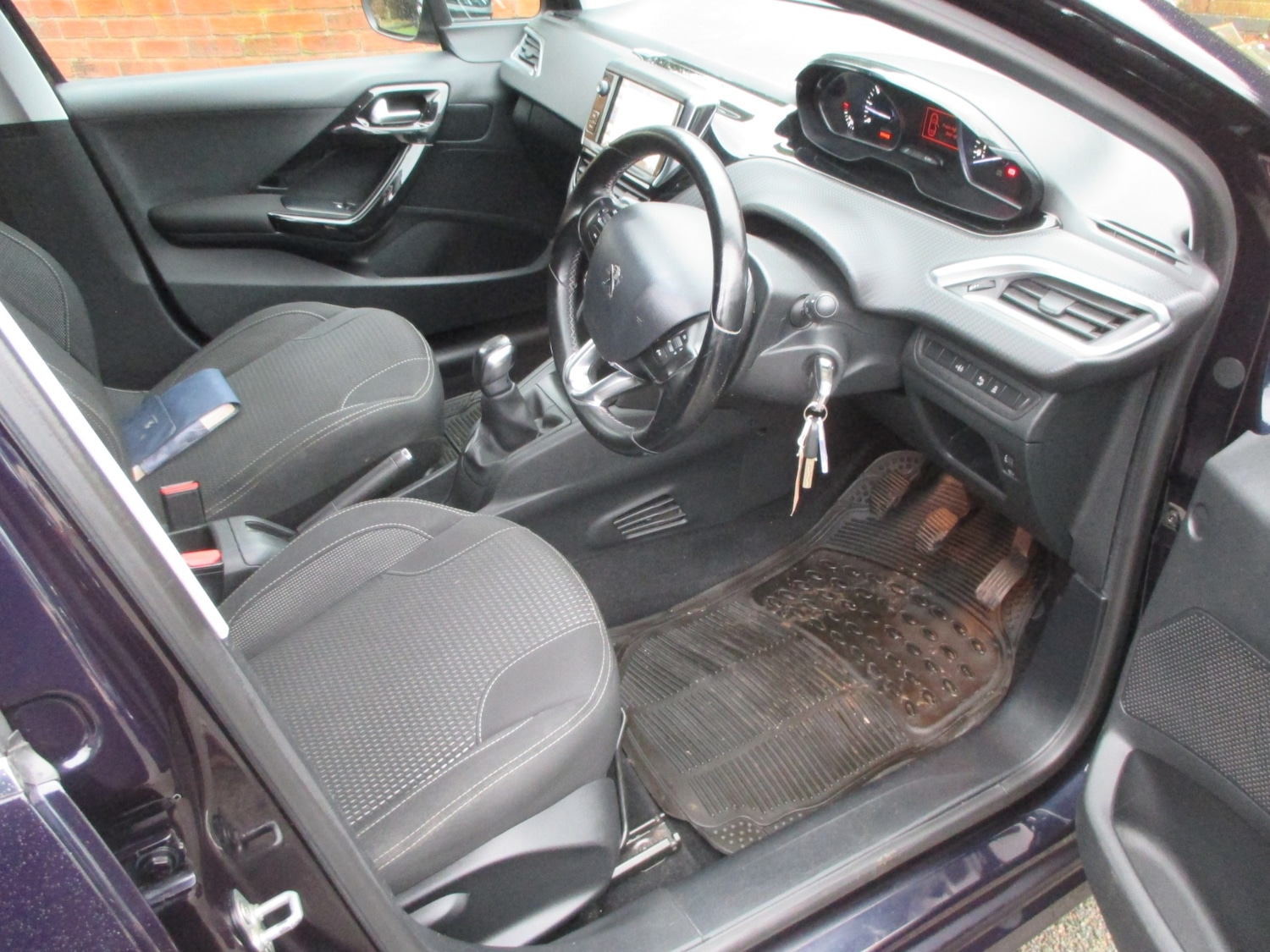 Used Peugeot 208 2016 for sale - 76879523: Photo 11