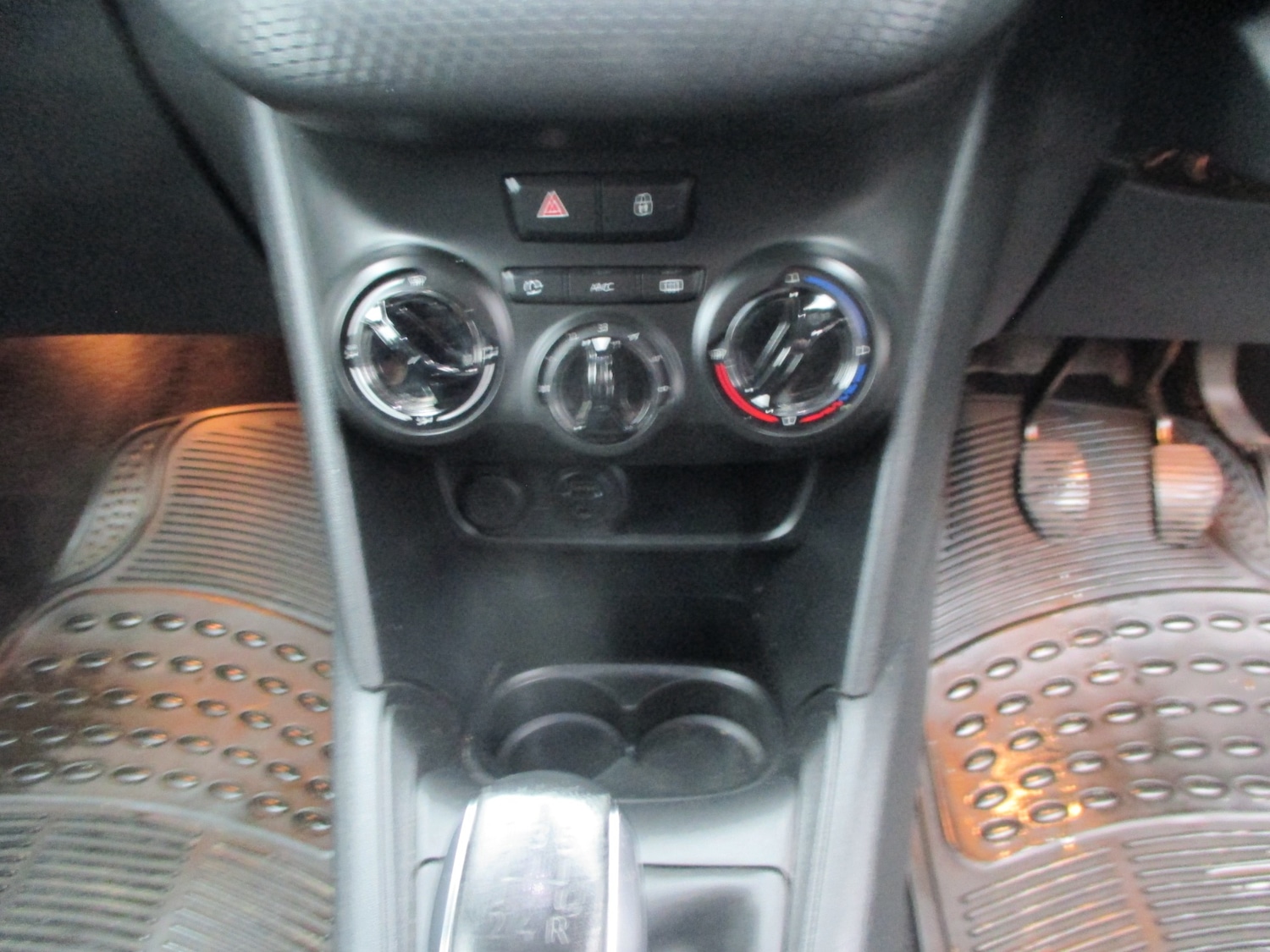 Used Peugeot 208 2016 for sale - 76879523: Photo 16