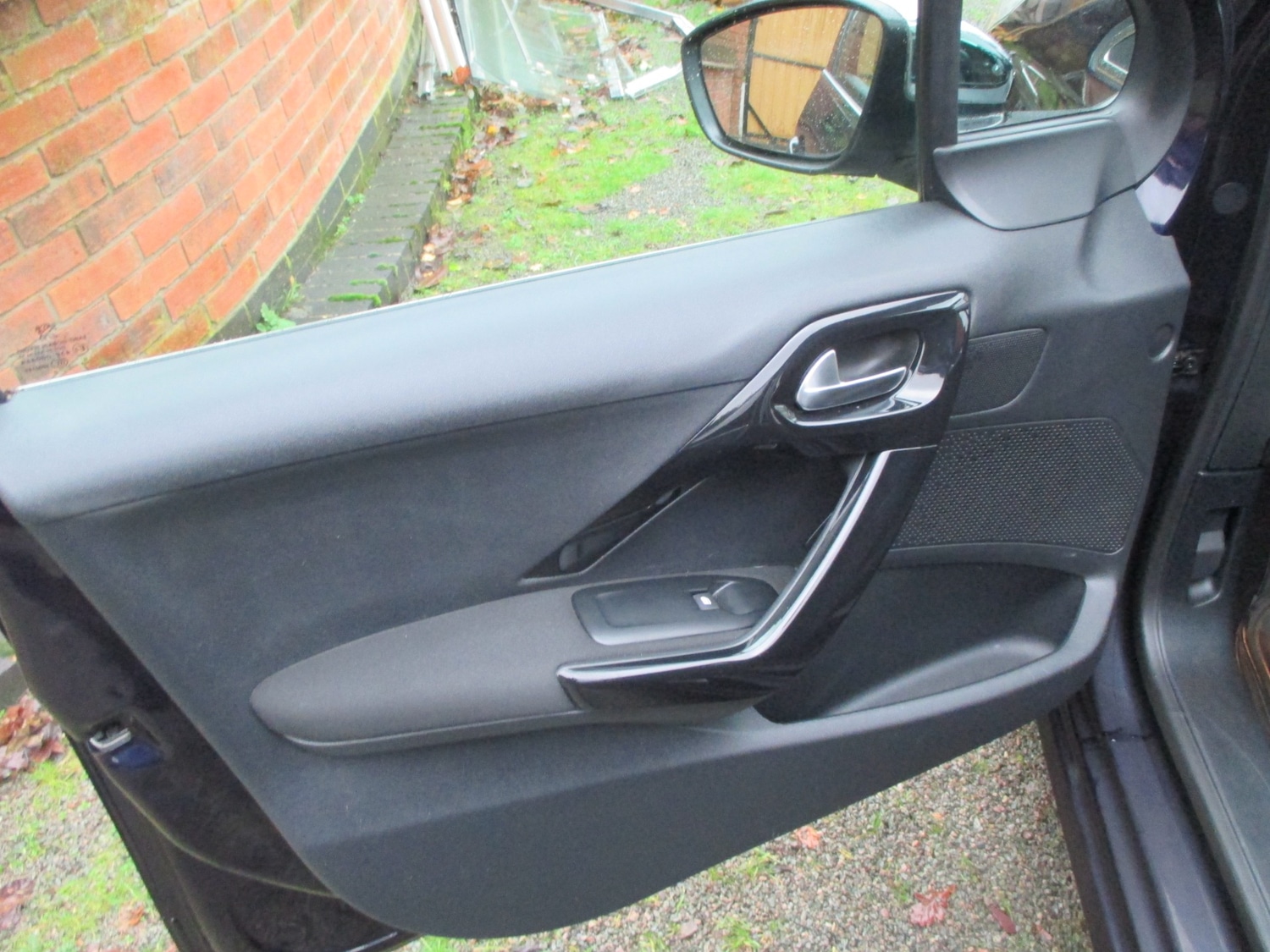 Used Peugeot 208 2016 for sale - 76879523: Photo 7