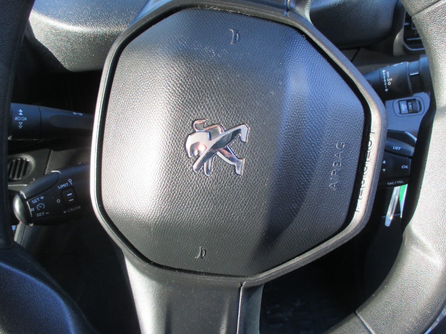 Used Peugeot Partner 2021 for sale - 76861893: Photo 12