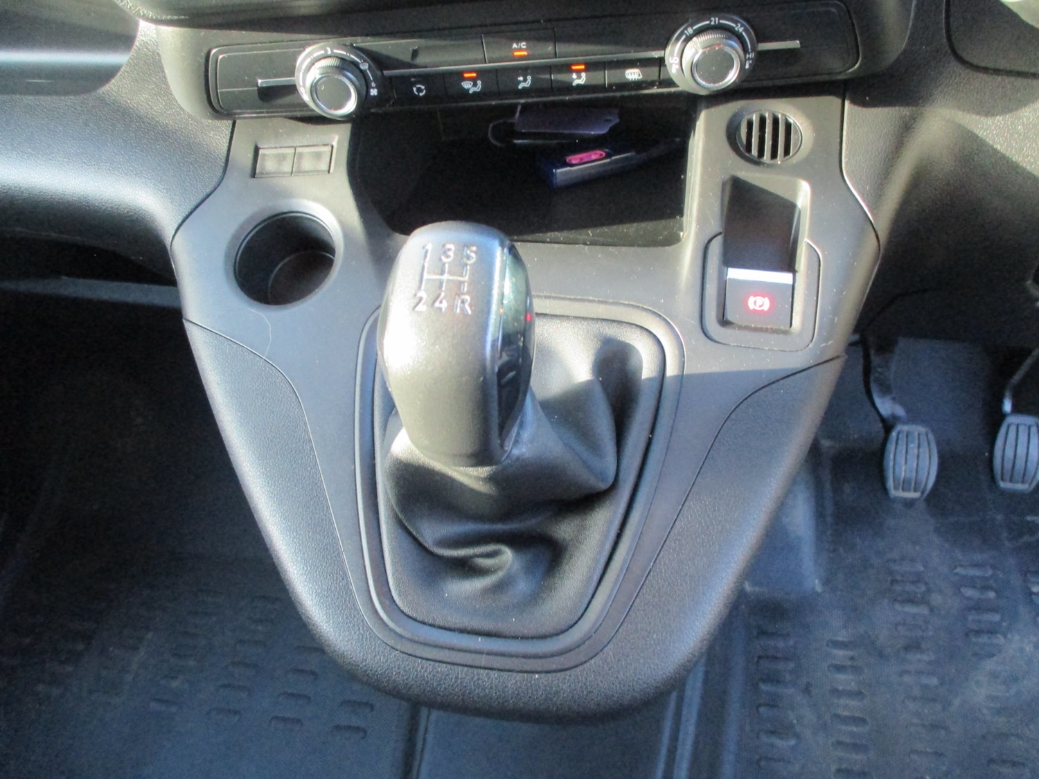 Used Peugeot Partner 2021 for sale - 76861893: Photo 16