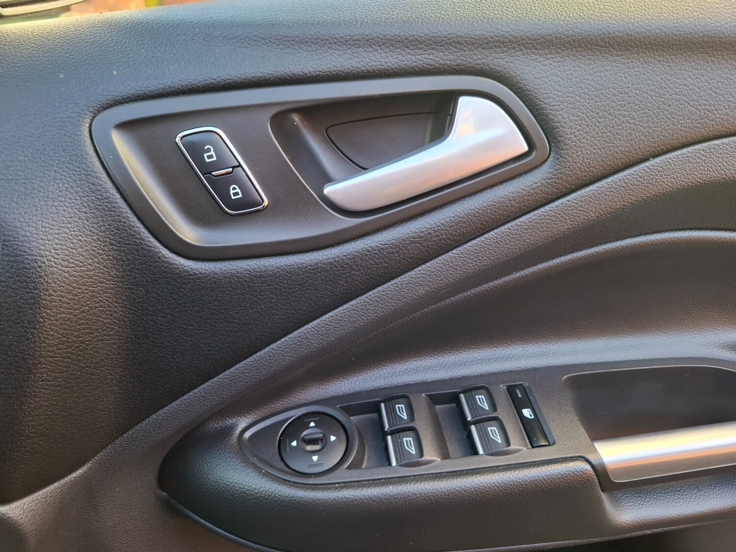 Used Ford Kuga 2016 for sale - 76861950: Photo 30