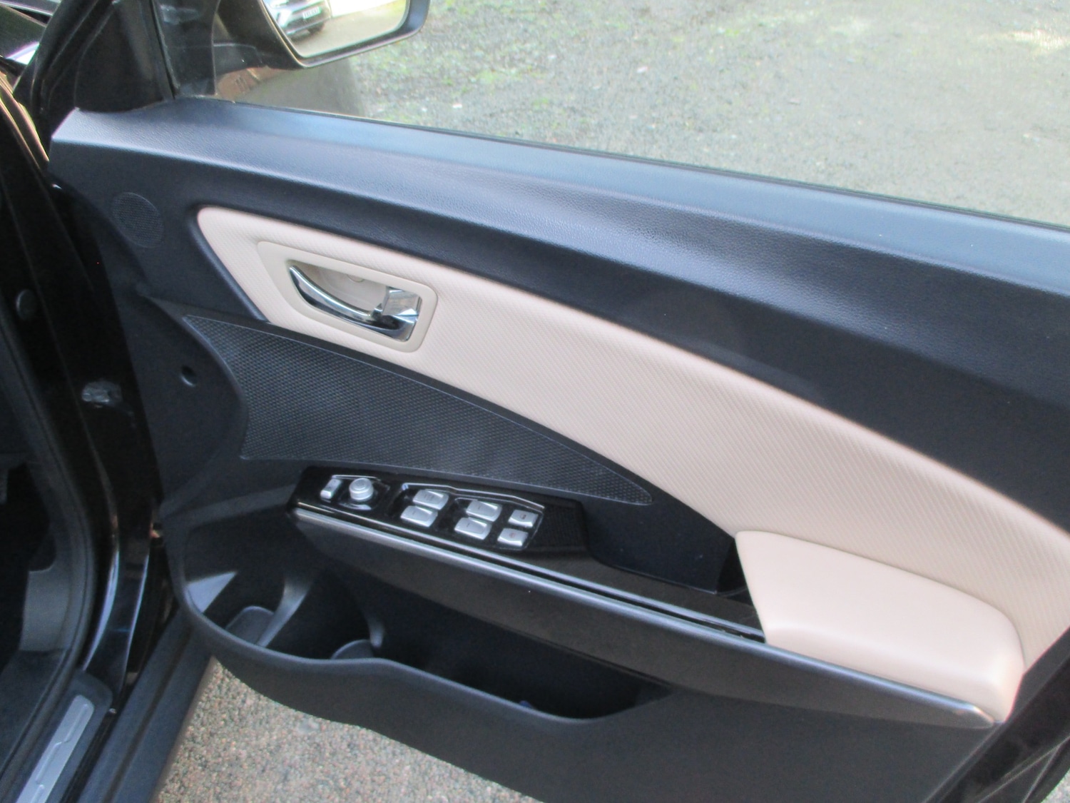 Used Ssangyong Tivoli 2016 for sale - 76707105: Photo 14