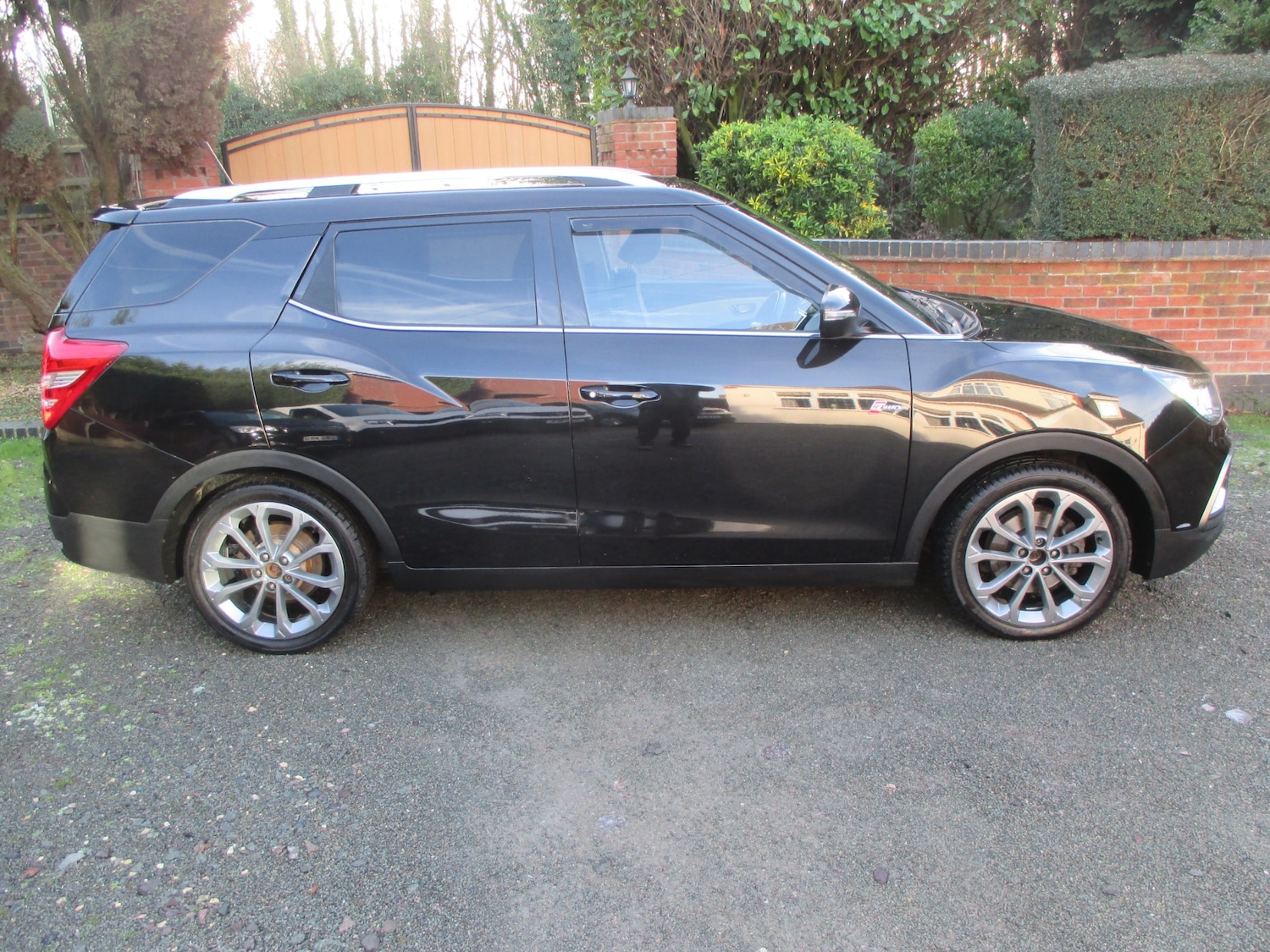 Used Ssangyong Tivoli 2016 for sale - 76707105: Photo 2