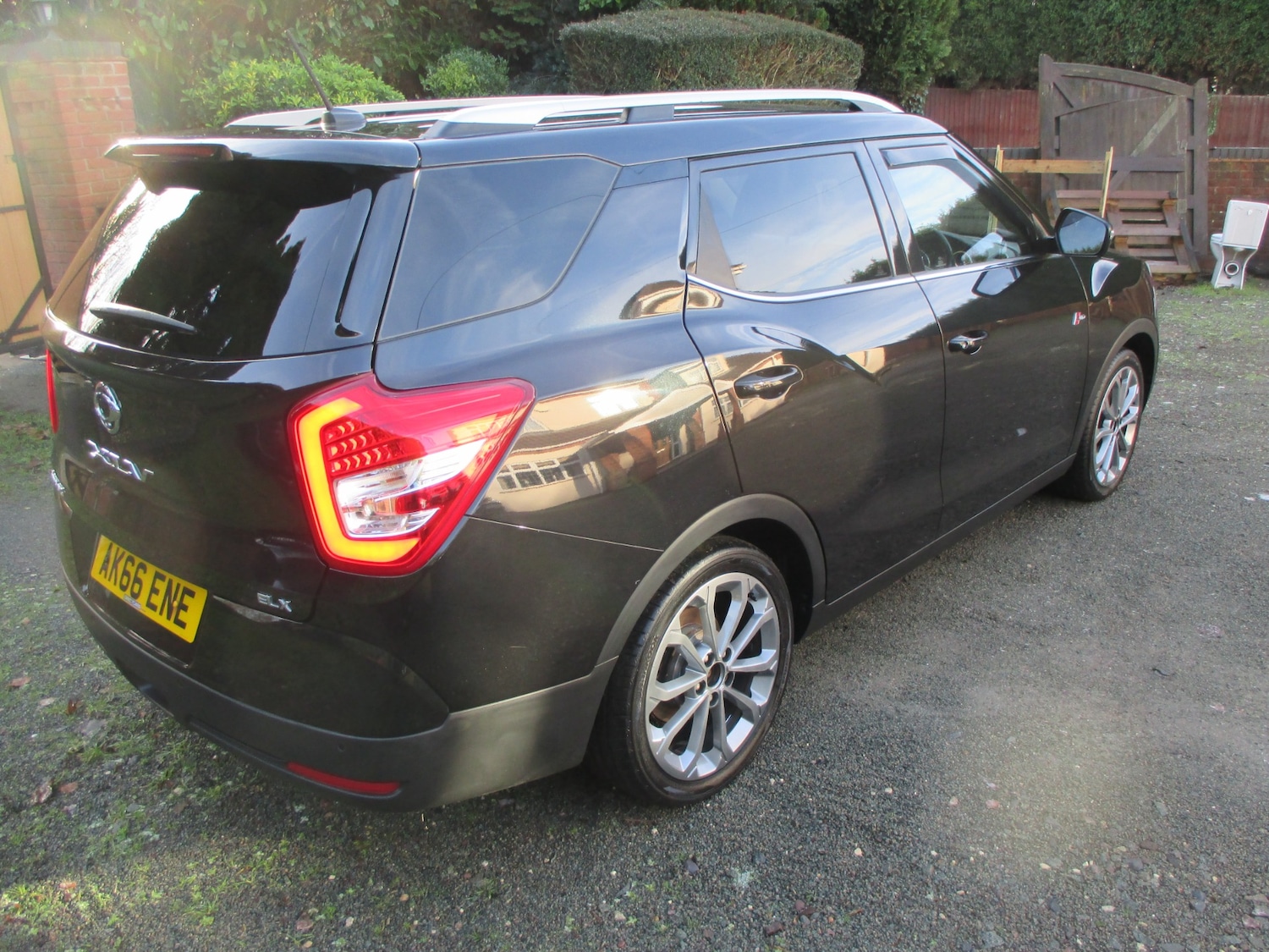 Used Ssangyong Tivoli 2016 for sale - 76707105: Photo 3