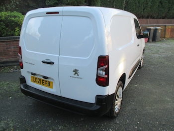 Used Peugeot Partner 2021 for sale - 76652730: Photo