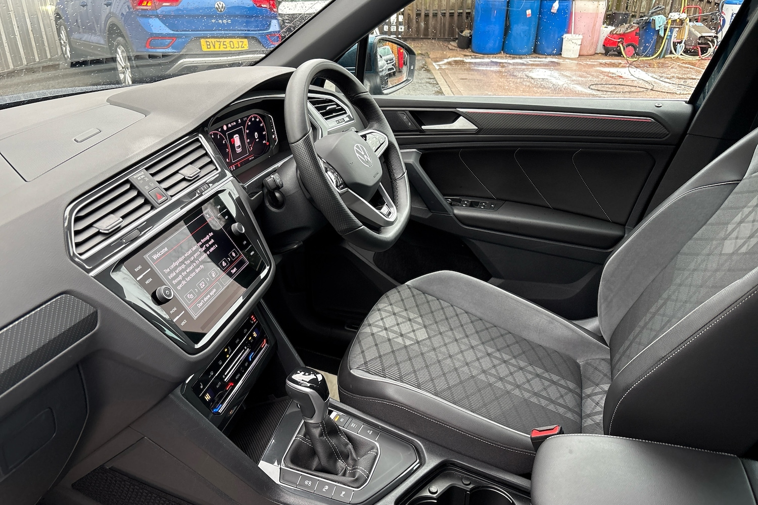 Used Volkswagen Tiguan 2023 for sale - 77634504: Photo 2