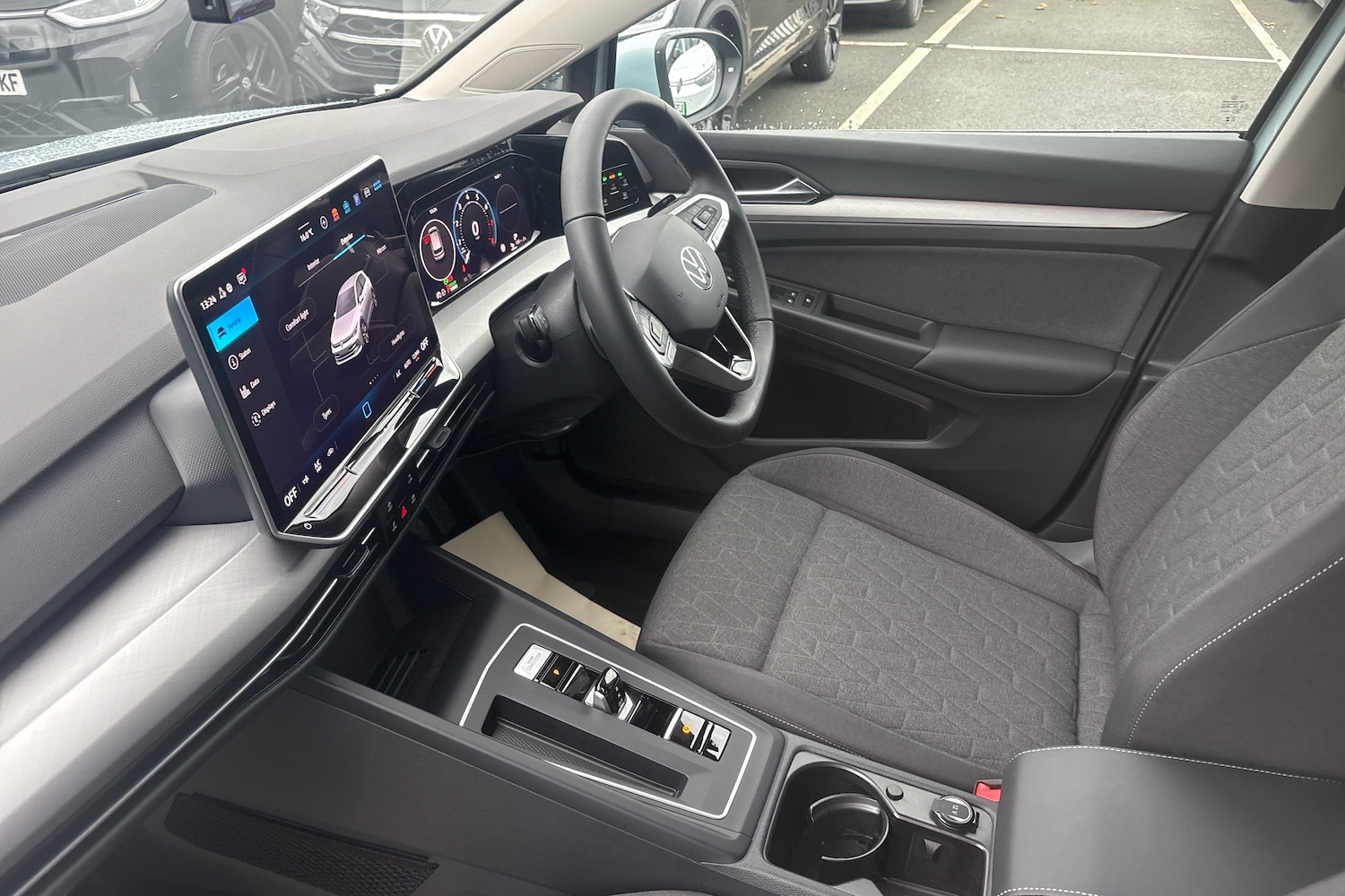 Used Volkswagen Golf 2025 for sale - 76679740: Photo 2