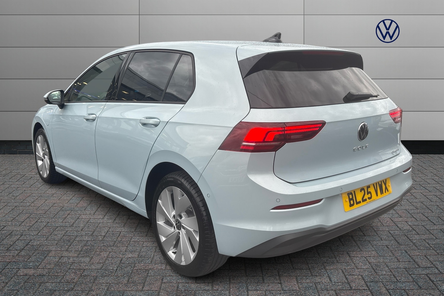 Used Volkswagen Golf 2025 for sale - 76679740: Photo 3