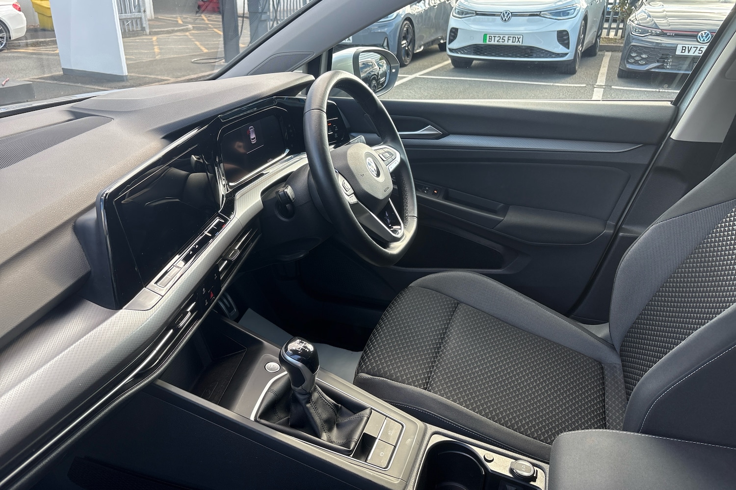 Used Volkswagen Golf 2022 for sale - 76675701: Photo 2