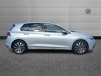 Used Volkswagen Golf 2022 for sale - 76675701: Photo