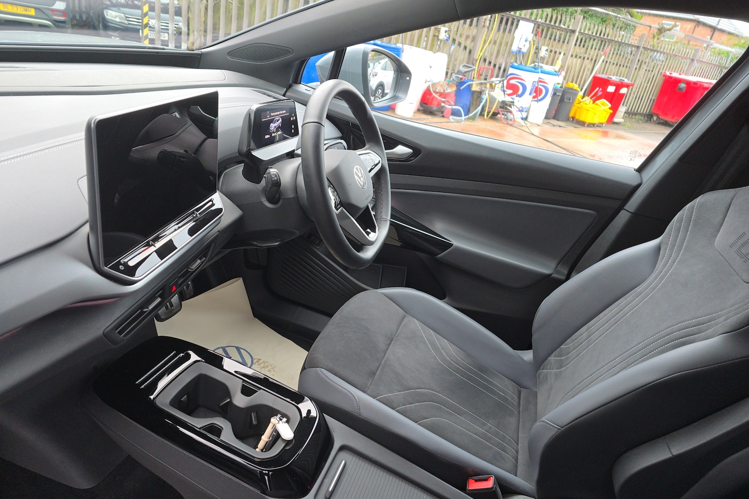 Used Volkswagen ID.4 2025 for sale - 77739811: Photo 2