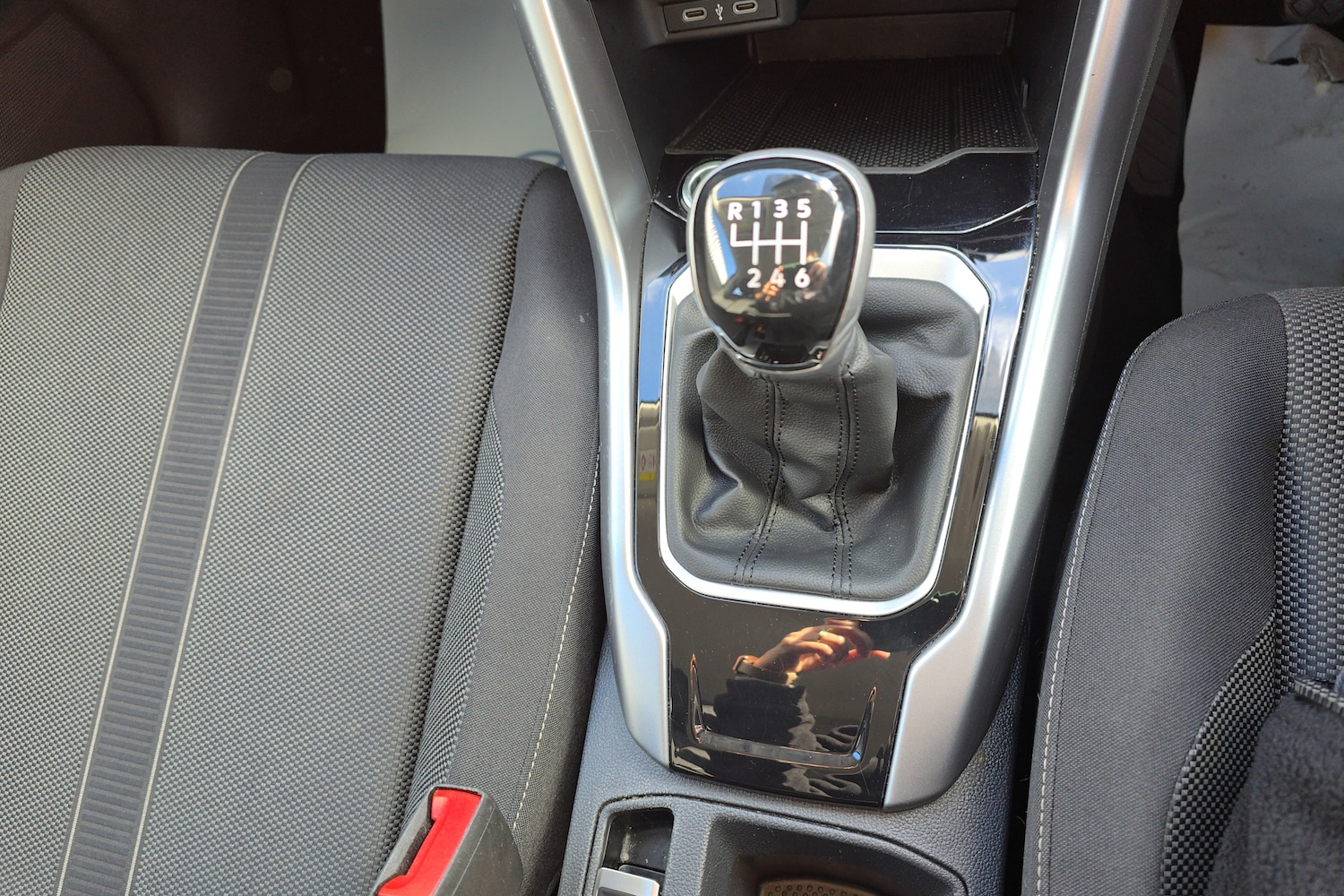 Used Volkswagen T-Roc 2024 for sale - 76678785: Photo 10