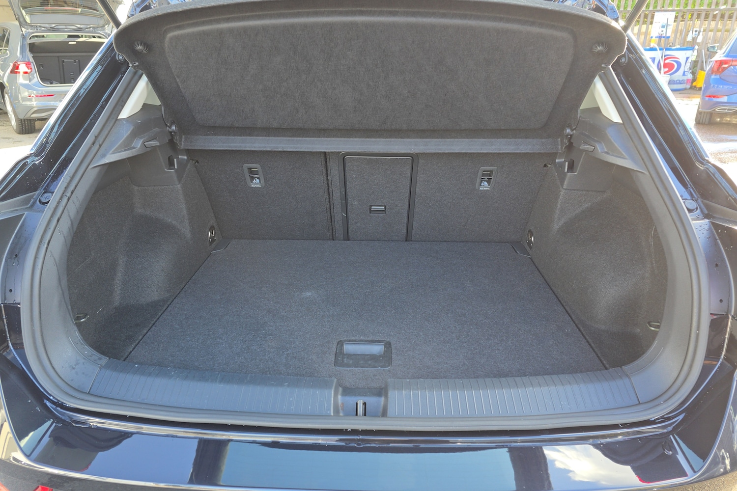 Used Volkswagen T-Roc 2024 for sale - 76678785: Photo 12