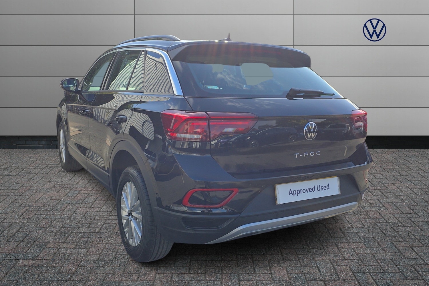 Used Volkswagen T-Roc 2024 for sale - 76678785: Photo 3