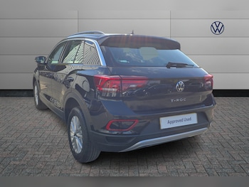 Used Volkswagen T-Roc 2024 for sale - 76678785: Photo