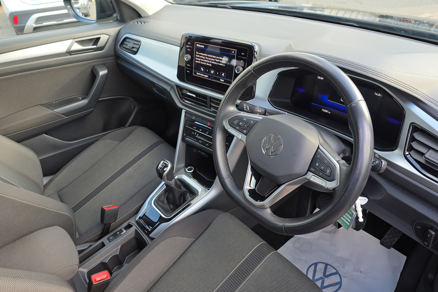 Used Volkswagen T-Roc 2024 for sale - 76678785: Photo 6