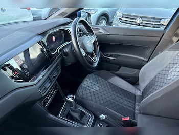 Used Volkswagen Polo 2022 for sale - 77898987: Photo